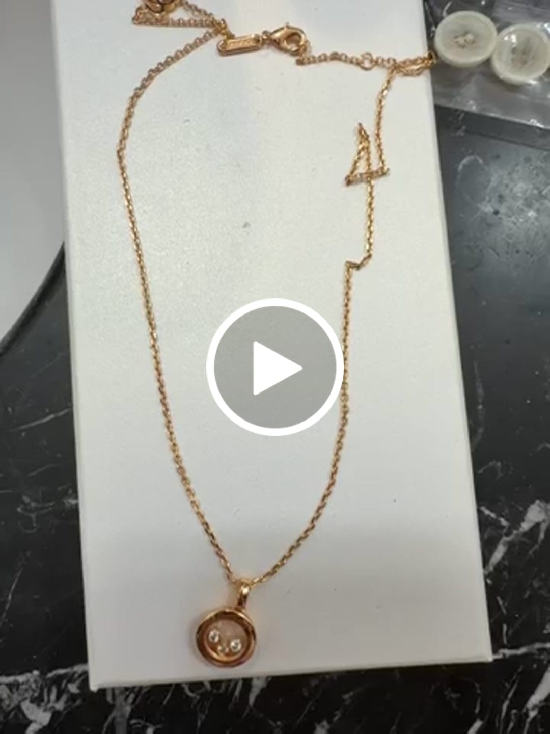 Customer video review of HAPPY PEDANT PINK GOLD 3 DIAMOND NECKLACE