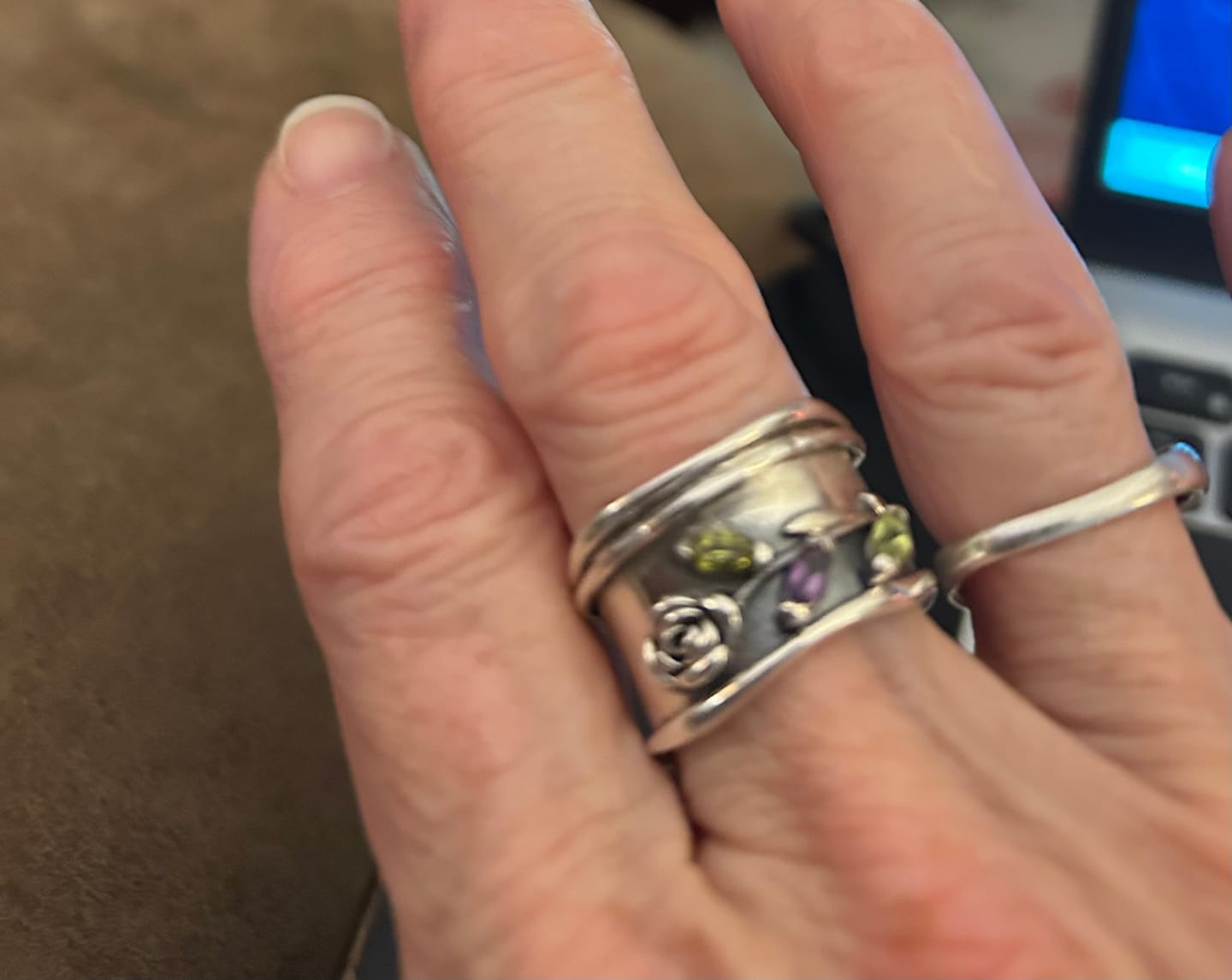 Customer photo review of Rose Flower Fidget Ring with Green and Purple Amethyst