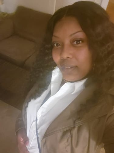 Customer photo review of CurlyMe 360 Lace Fit Wear Go Pre-Bleached Deep Wave Human Hair Glueless Wig Pre-Plucked