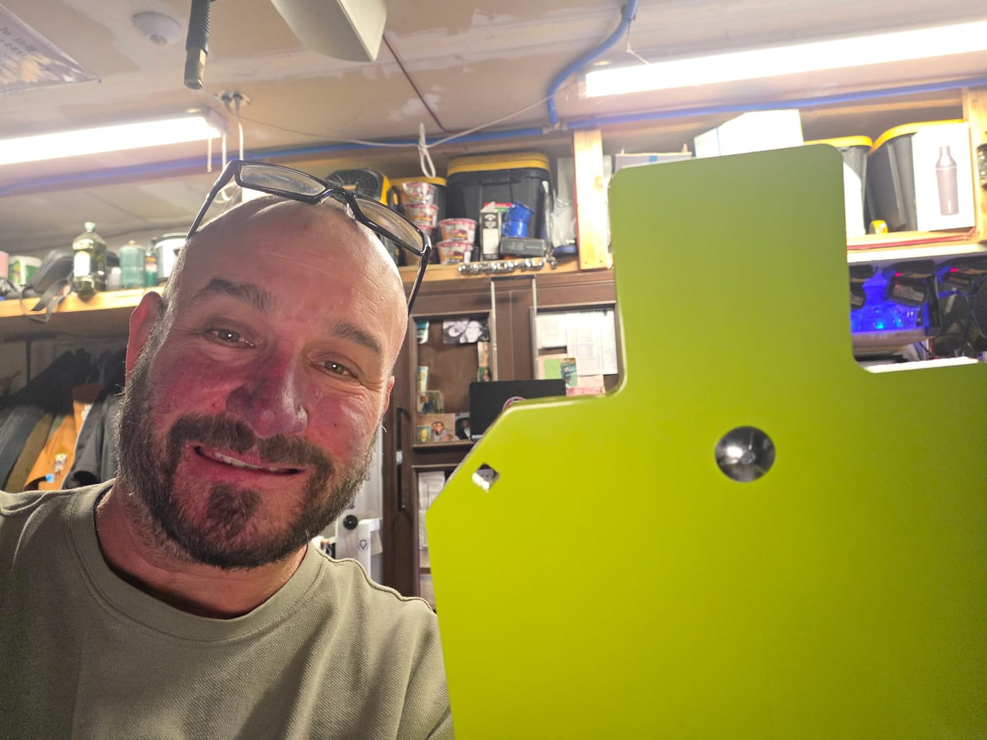 Customer photo review of Double T-Shaped Base Stand + Mounting Kit + 3/8" X 12" X 20" Torso