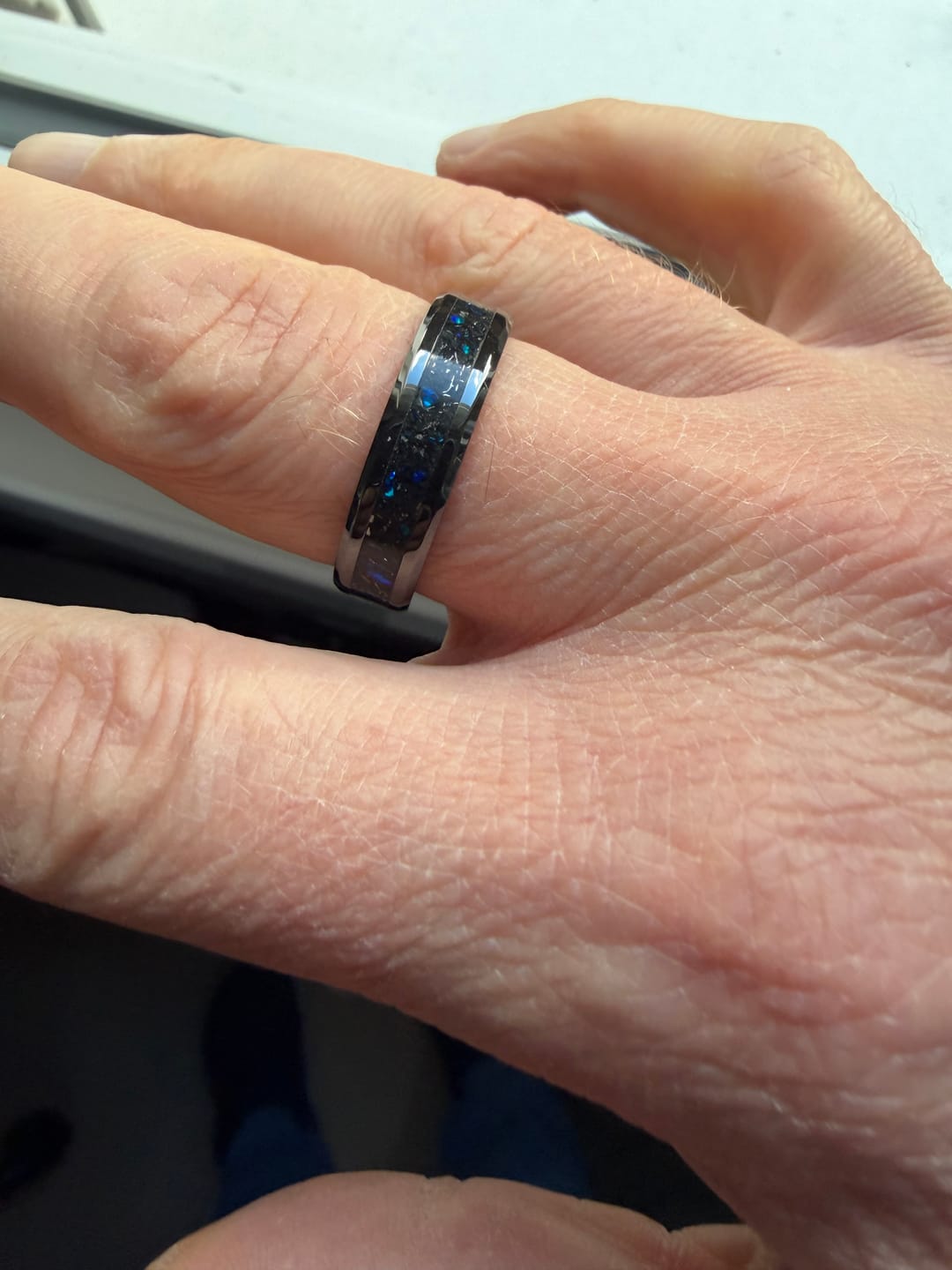 Customer photo review of Bague "Cosmos" - Céramique Noire