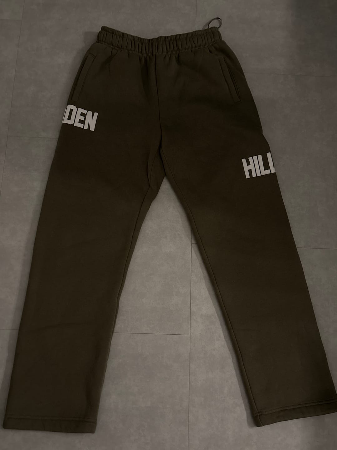 Customer photo review of GATED COMMUNITY STRAIGHT LEG SWEATPANTS SAGE
