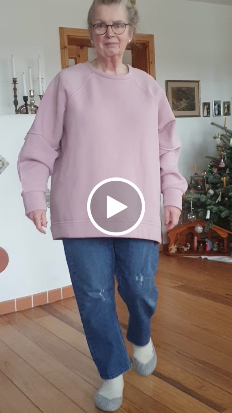 Customer video review of NAIRA Cozy Soft Brushed A-Linien Sweater