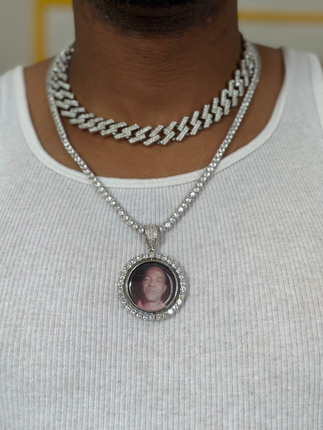 Customer photo review of 3D SPINNING 2-FACED CUSTOM PICTURE ROUND  PENDANT - 42mm