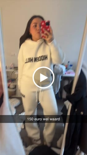 Customer video review of KNIT HOODIE OFF WHITE