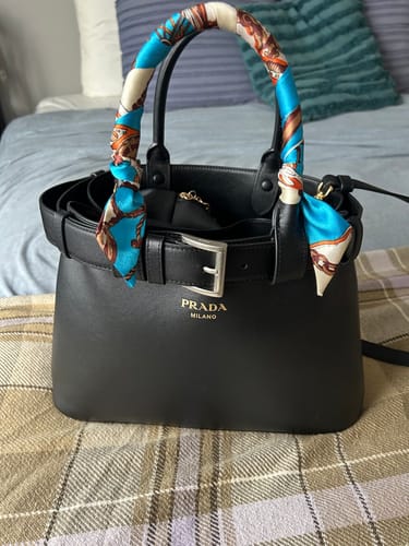 Customer photo review of LOOM BAG 32 IN BLACK SMOOTH CALFSKIN WITH GOLD HARDWARE