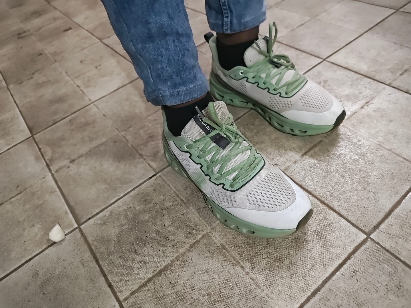 Customer photo review of Bacca Bucci BALANCE – Ultra-Light Rebound Sports Sneakers