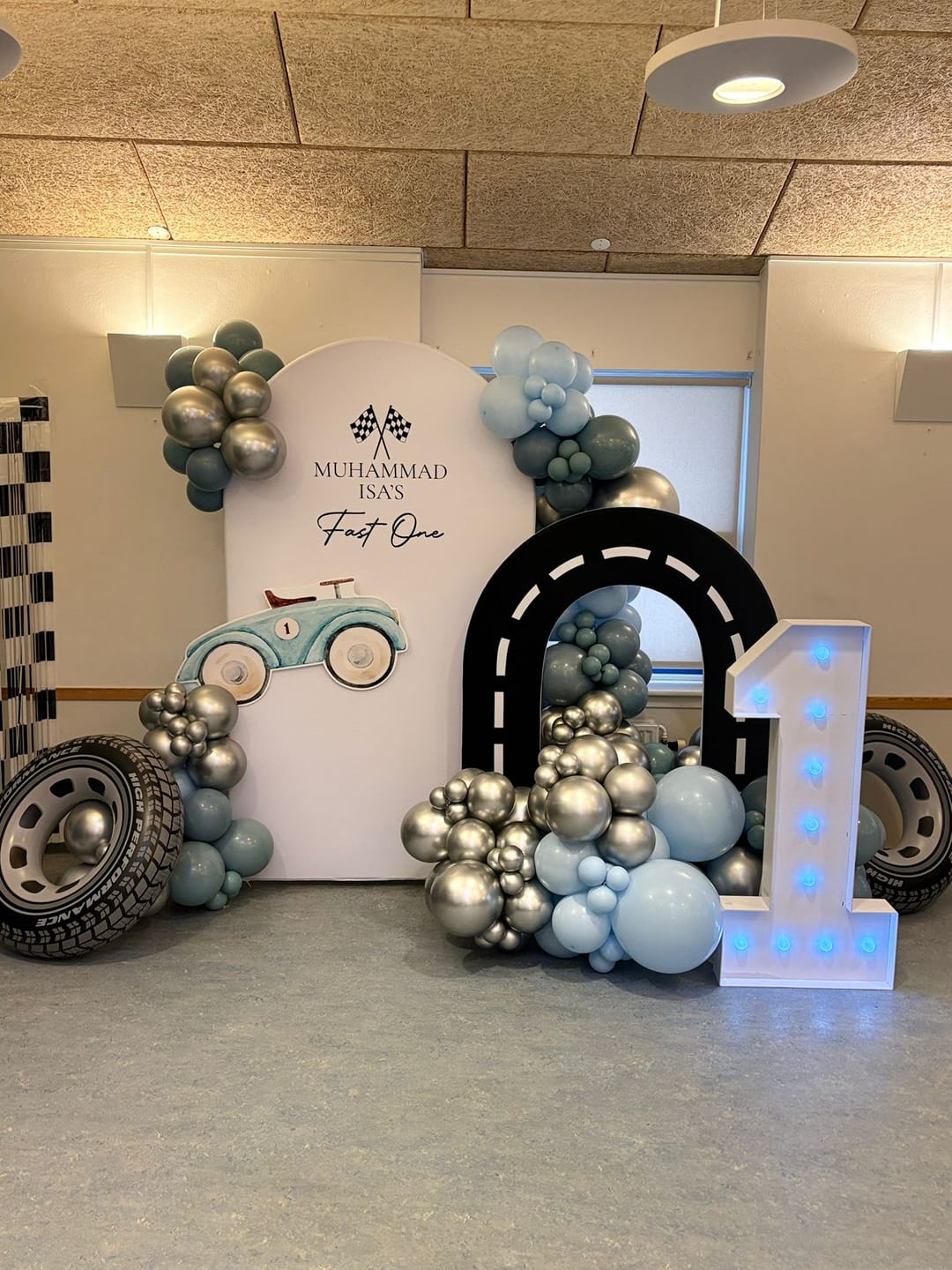 Customer photo review of Door Arch Backdrop Wall Stand For Birthday Wedding Party Decoration