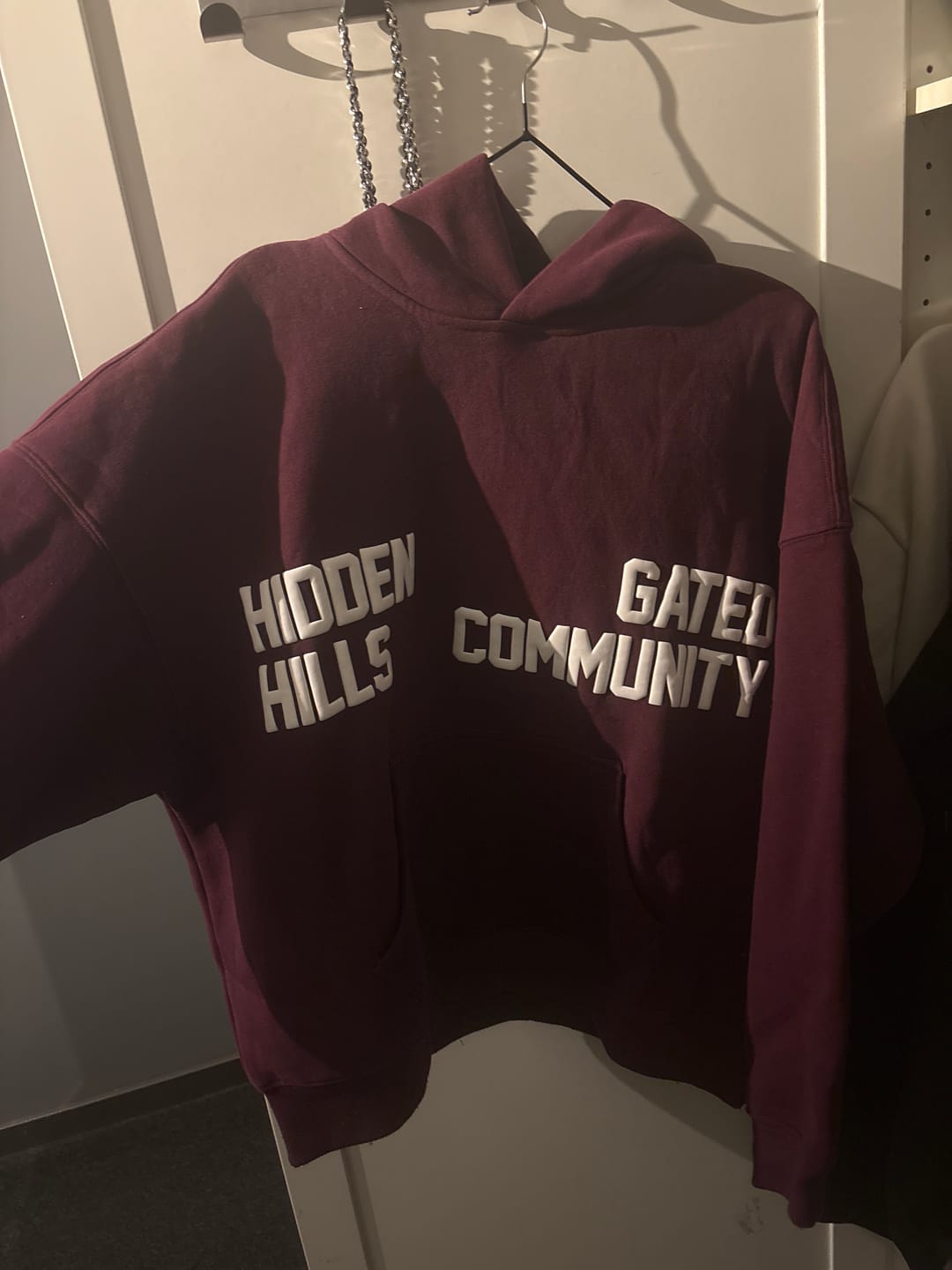 Customer photo review of GATED COMMUNITY HOODIE DARK PLUM