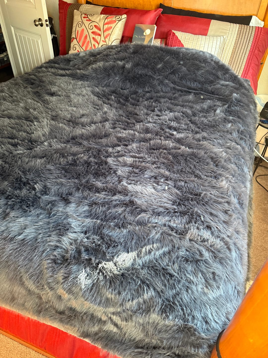 Customer photo review of WÛLF Blanket, By SĀNTI