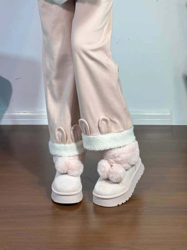 Customer photo review of Pink girly snow boots