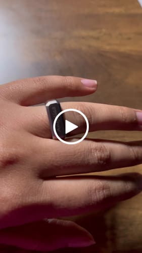 Customer video review of Rectangle Matte Signet Ring