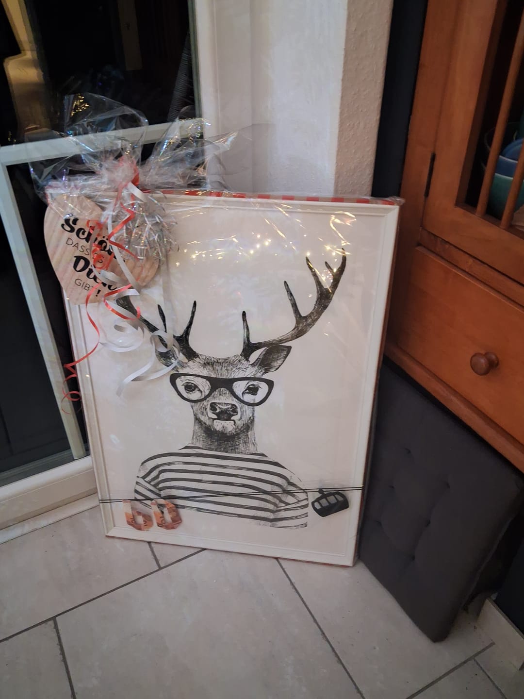 Customer photo review of Poster Hirsch mit Brille Hochformat
