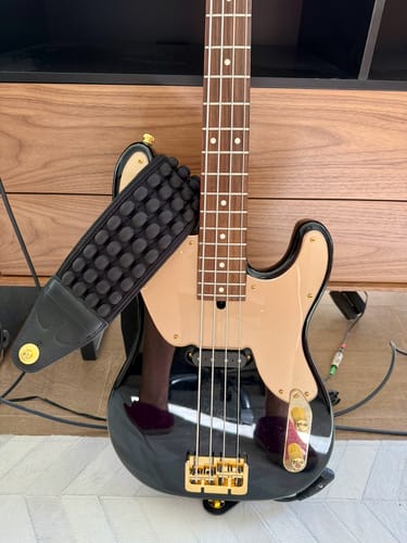 Customer photo review of [NEW] ZERO-G Pro: Guitar & Bass Strap