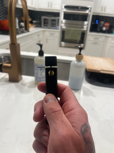 Customer photo review of 1 Gram THC-P Blend Vape Pen | Pink Gummy - Indica