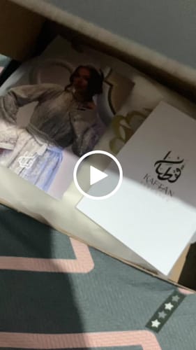 Customer video review of Jellaba Nour white