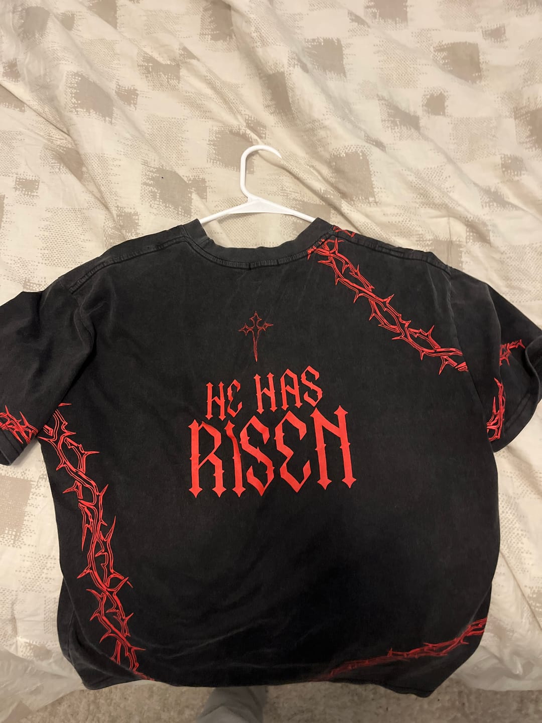 Customer photo review of Risen T-Shirt - Acid Wash