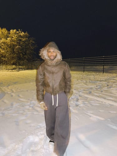 Customer photo review of Omirad Curved-Panel Wide-Leg Sweatpants