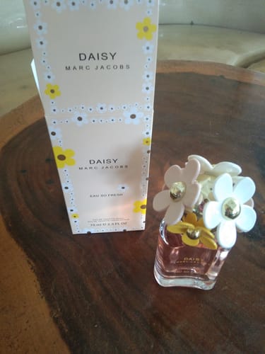 Customer photo review of Marc Jacobs Daisy Eau so Fresh EDT 75ml