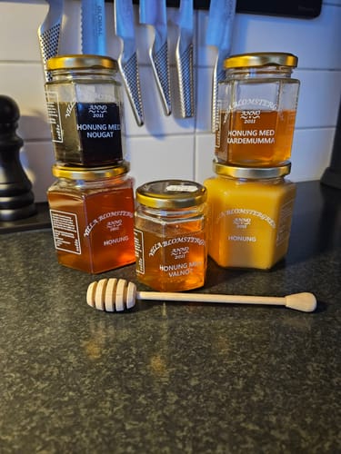Customer photo review of Höstens honungspaket – 5 burkar + honungspinne & fri frakt! 🍯🍂