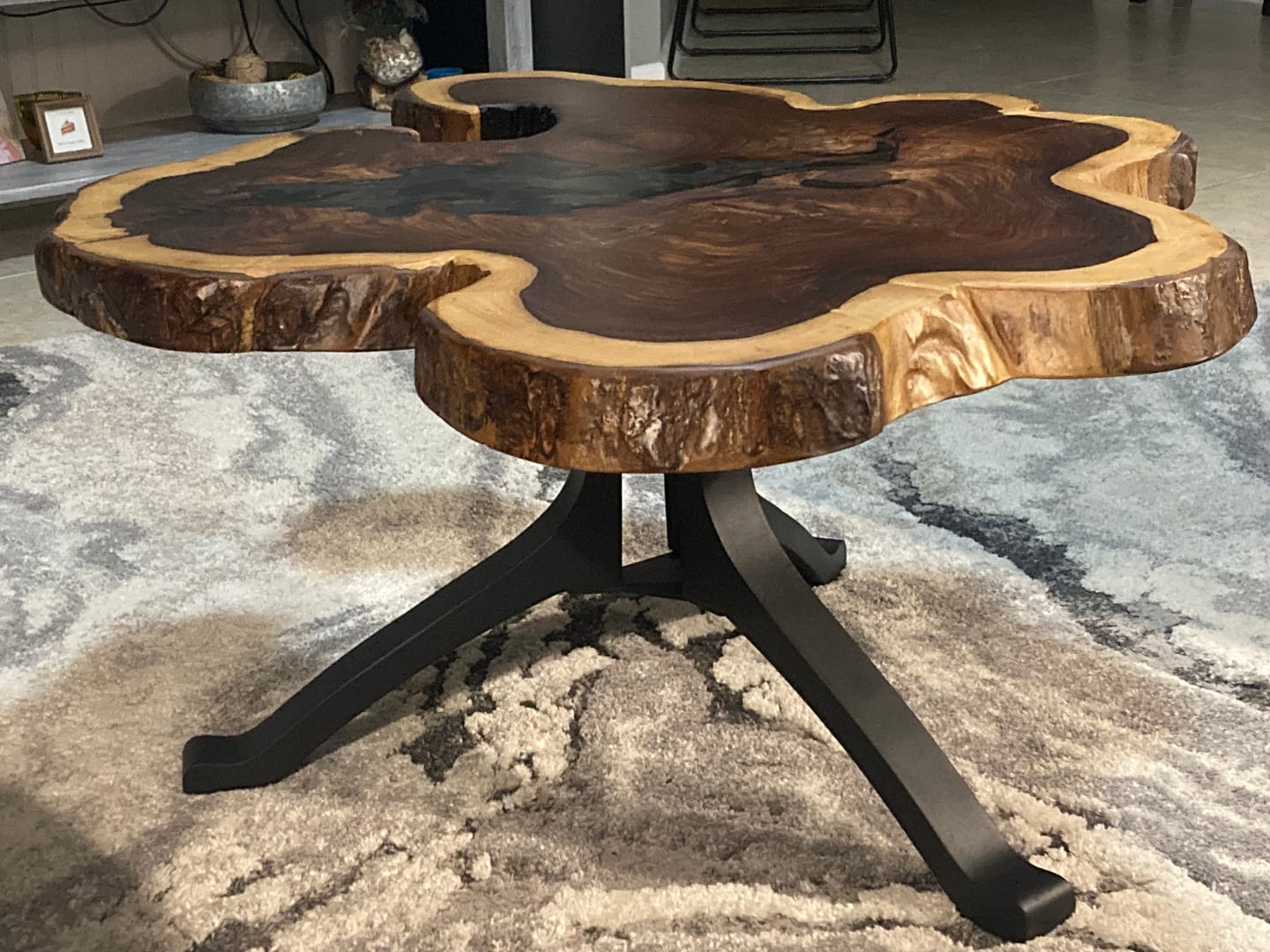 Customer photo review of Coffee Table Base 228 Wishbone 16.5" H Handmade DIY Project