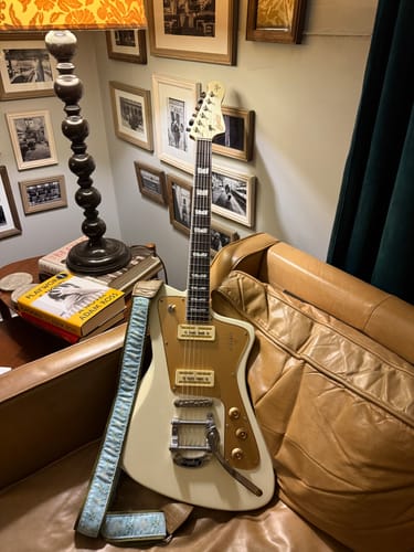 Customer photo review of Wingman - Vintage White