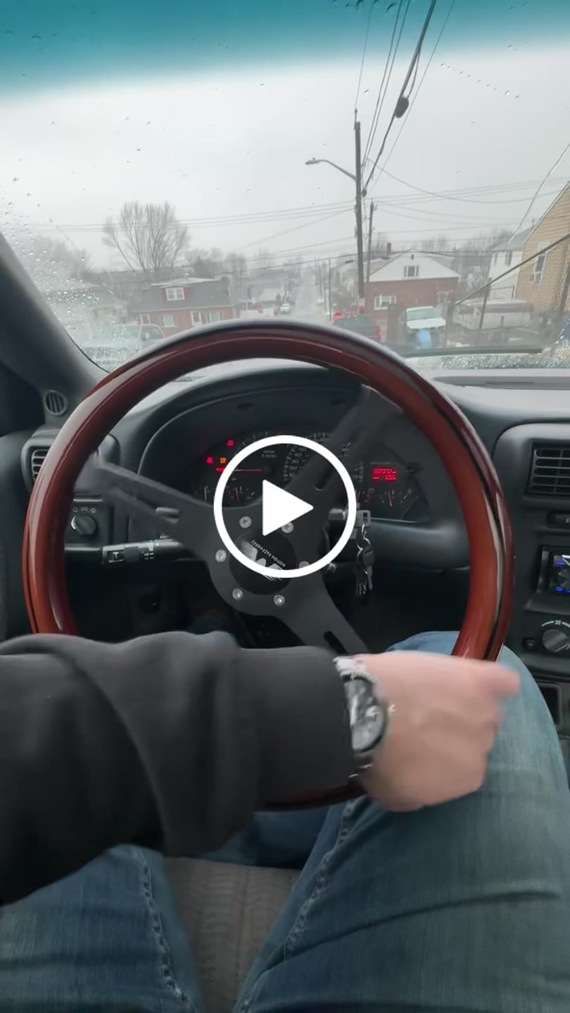 Customer video review of Motion GM/Ford Bolt-On SFI Steering Quick Release Hub 5/6 Bolt Pattern 15-270