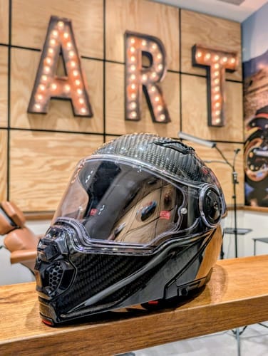 Customer photo review of D.O.T. & ECE Daytona C6 Pro- Grey Carbon Fiber