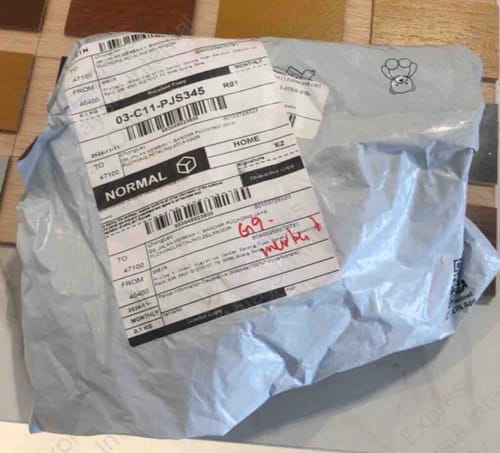 Customer photo review of New Era Broken Skateboard Black Short Sleeves T-Shirt