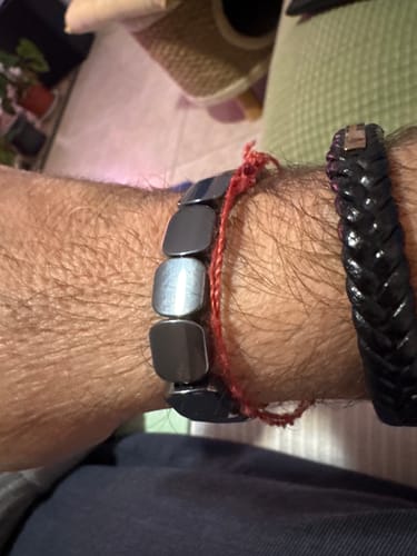 Customer photo review of Pulsera Hora Hematita