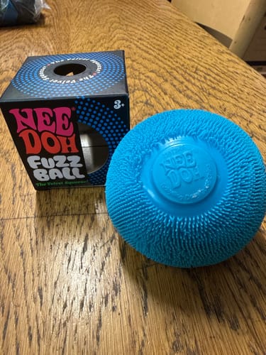 Customer photo review of NeeDoh Fuzz Ball Classic – 5 varianter | Schylling