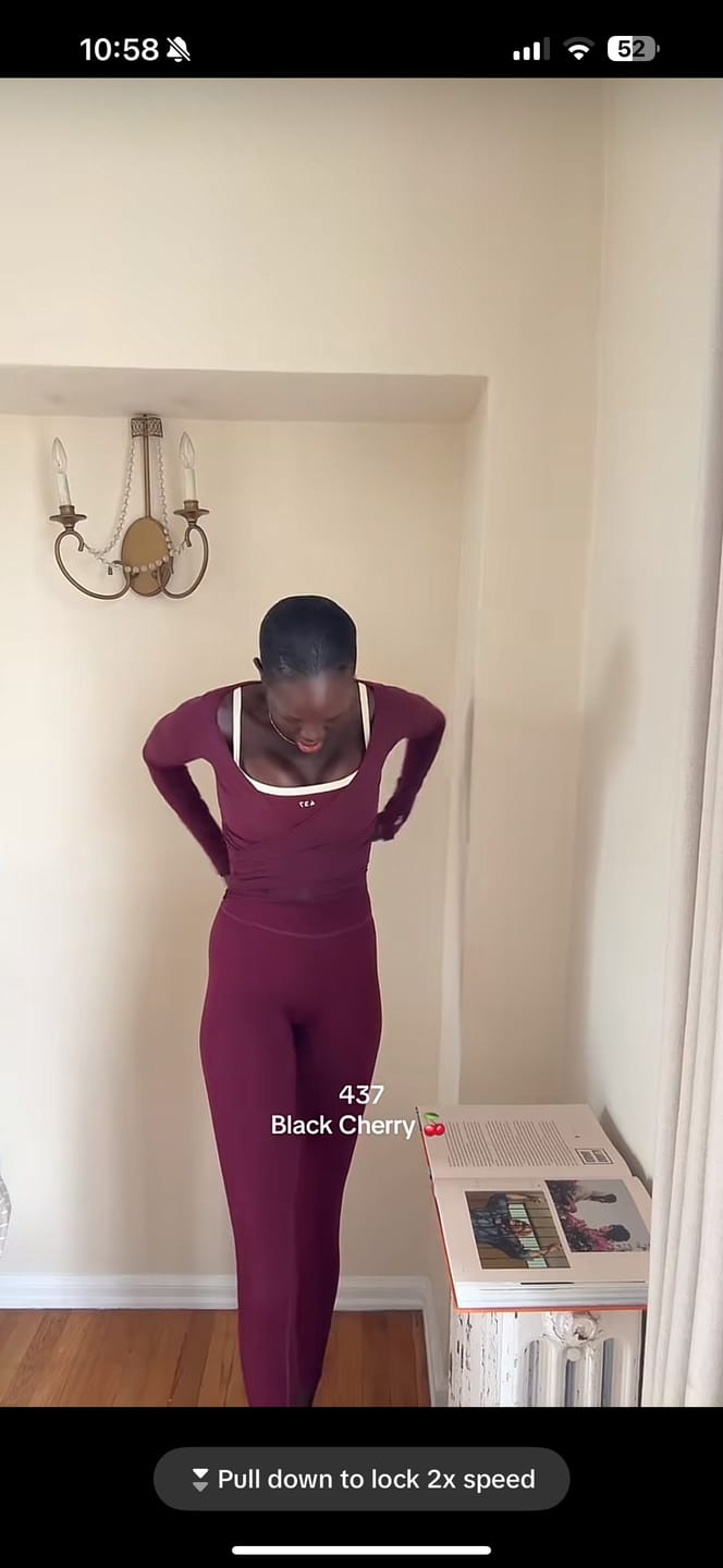 Customer photo review of The V Legging / Black-Cherry
