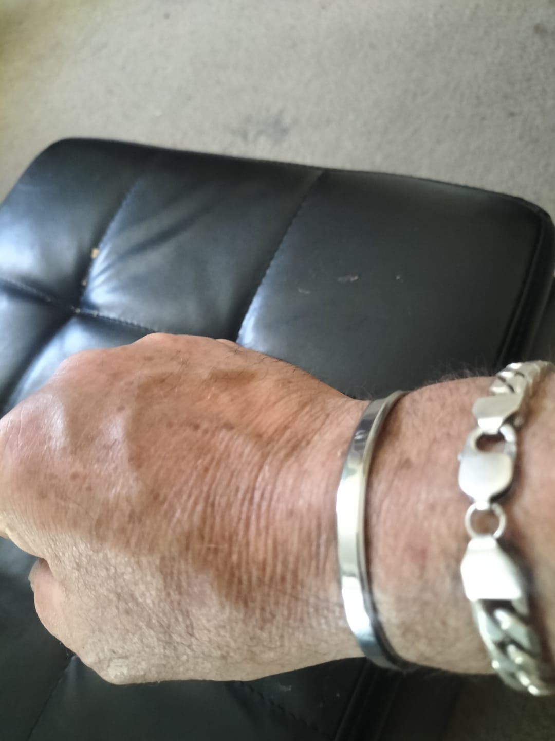 Customer photo review of Classic Unisize Cuff