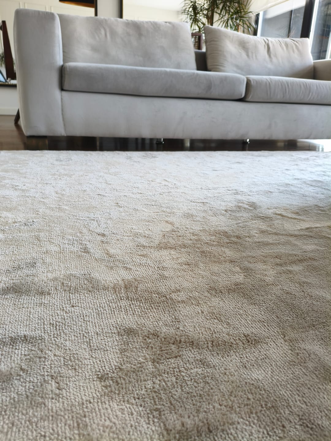 Customer photo review of Oushak Plain %100 Naturel Düz Renk El Emeğiyle Özel Tezgahlarda Üretilen Viskon Uşak Halısı PLNSTN