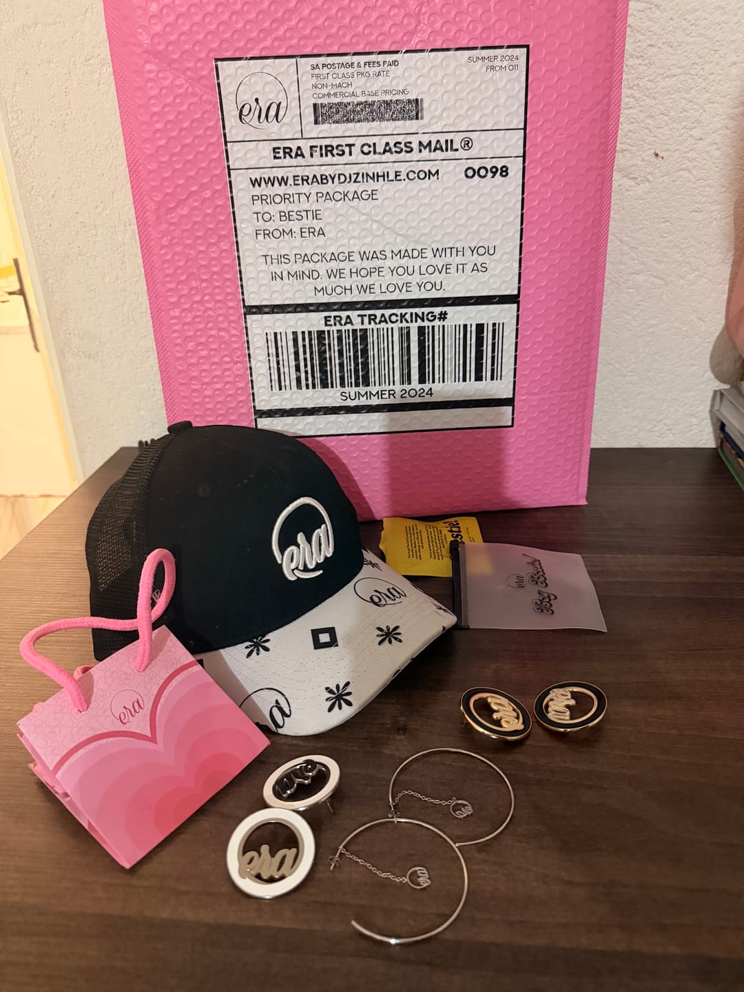Customer photo review of Gold Era Choker & Necklace Combo