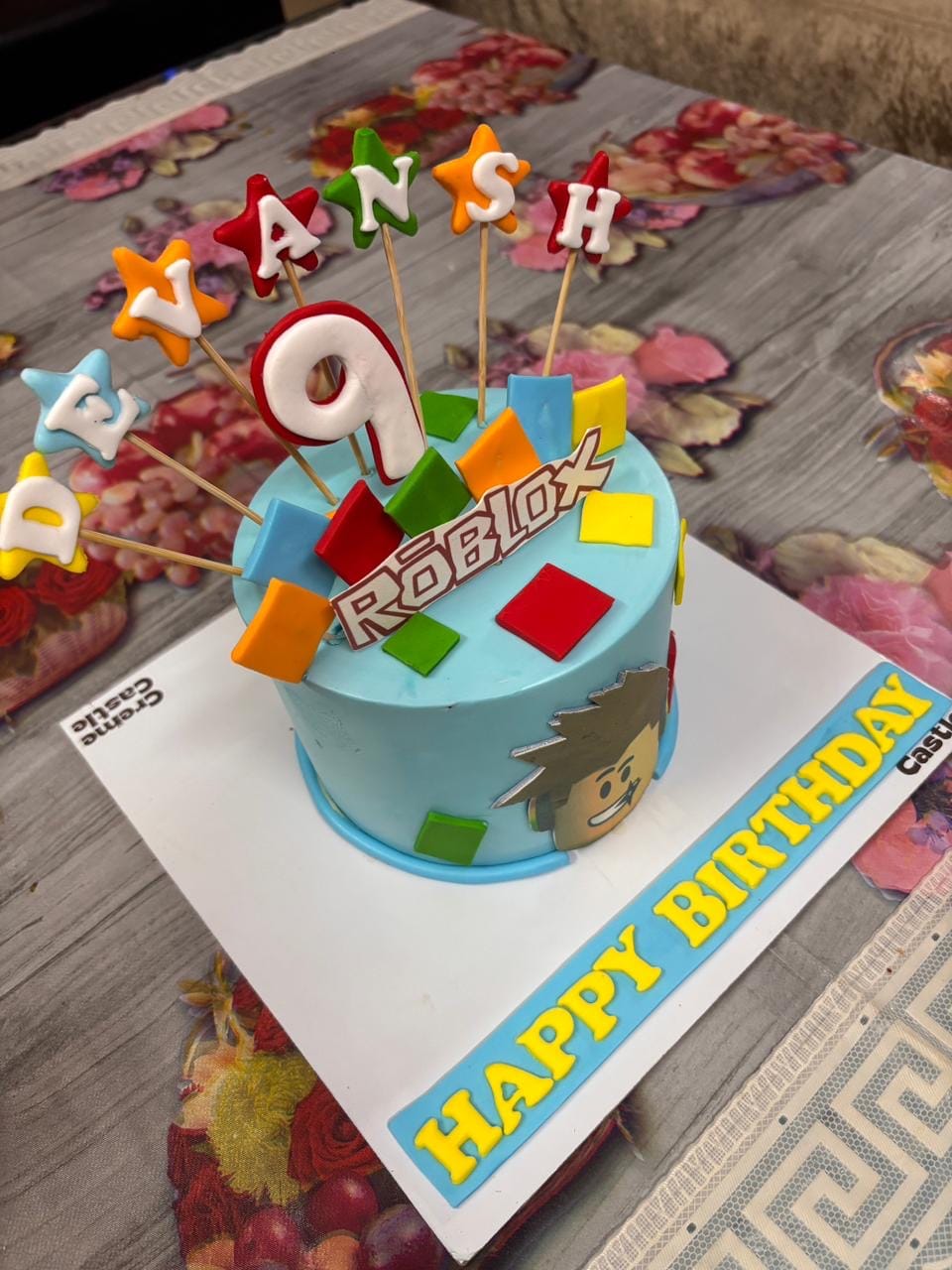 Customer photo review of Roblox Blocks Cake
