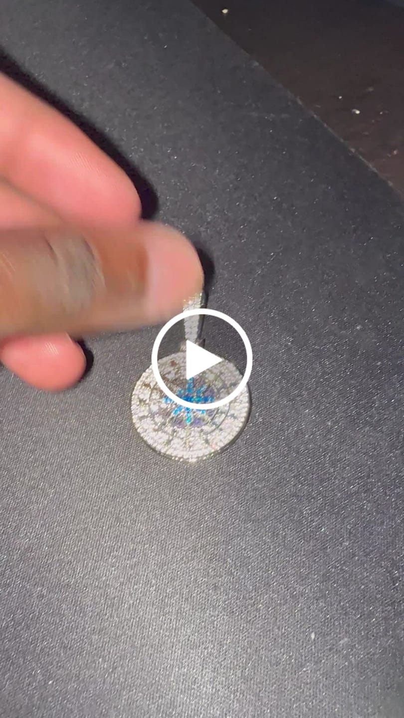 Customer video review of Moissanite Iced Compass Pendant - 925 Silver - D Colour - VVS1