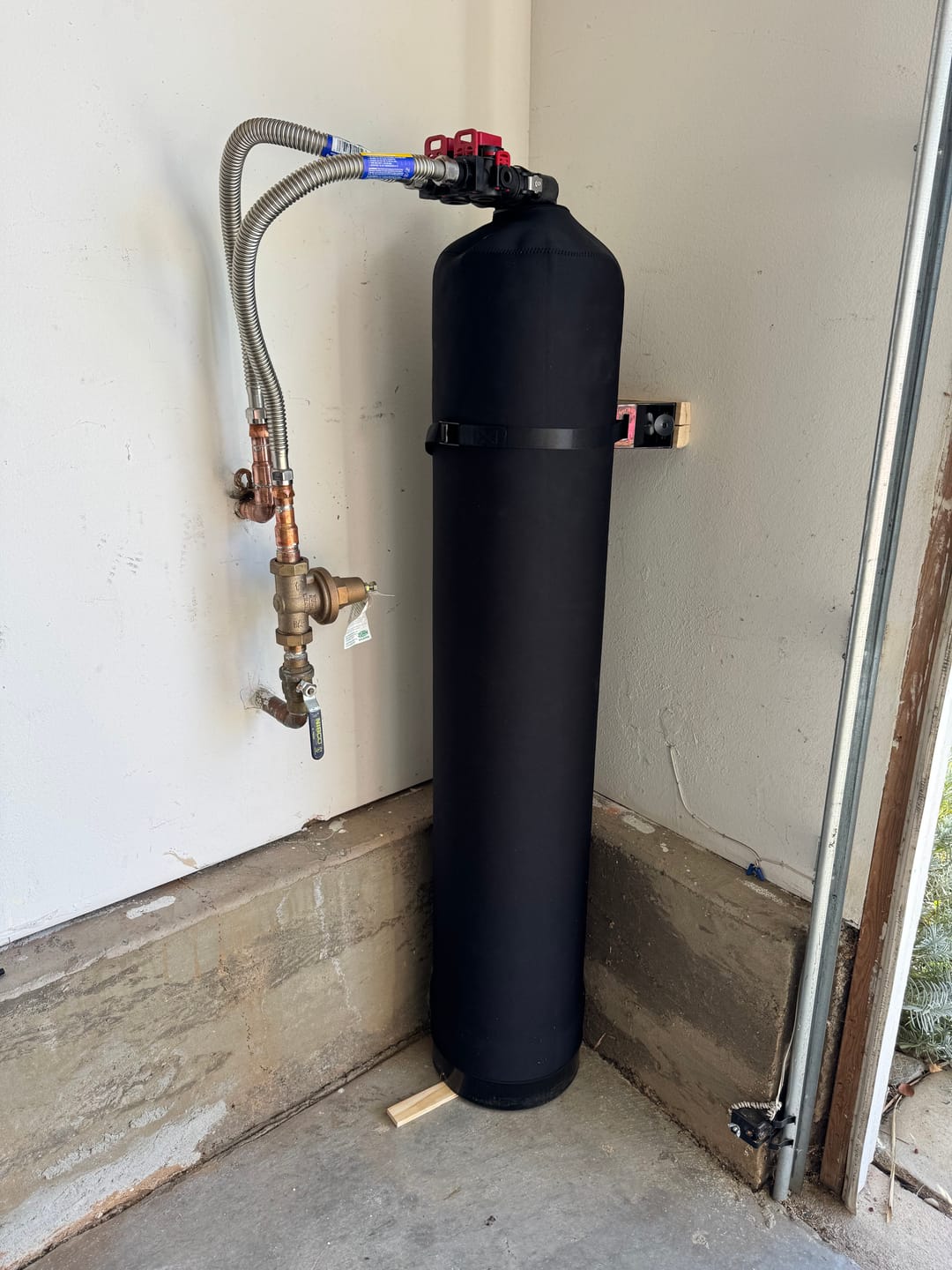 Customer photo review of SoftPro Whole House Fluoride & Chlorine+ SUPER Filter (Catalytic + Bone Char Carbon Filter)