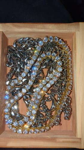 Customer photo review of VVS Tennis Chain 14K Gold (ALL SIZES)