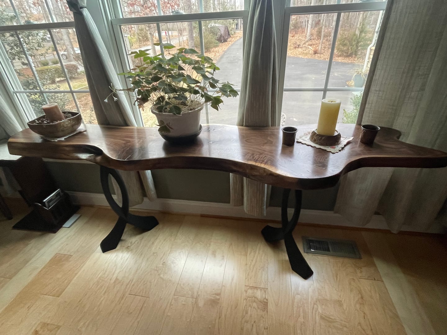 Customer photo review of Console Table Legs 207 Curva 28" H Metal Furniture for Modern Custom Style
