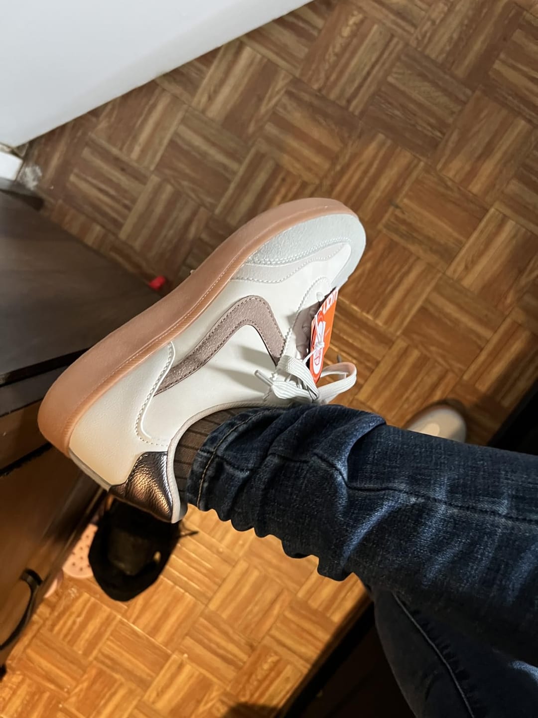 Customer photo review of LUCKY STEP Women's Retro Sneakers - Non-Slip Comfort Walking Shoes