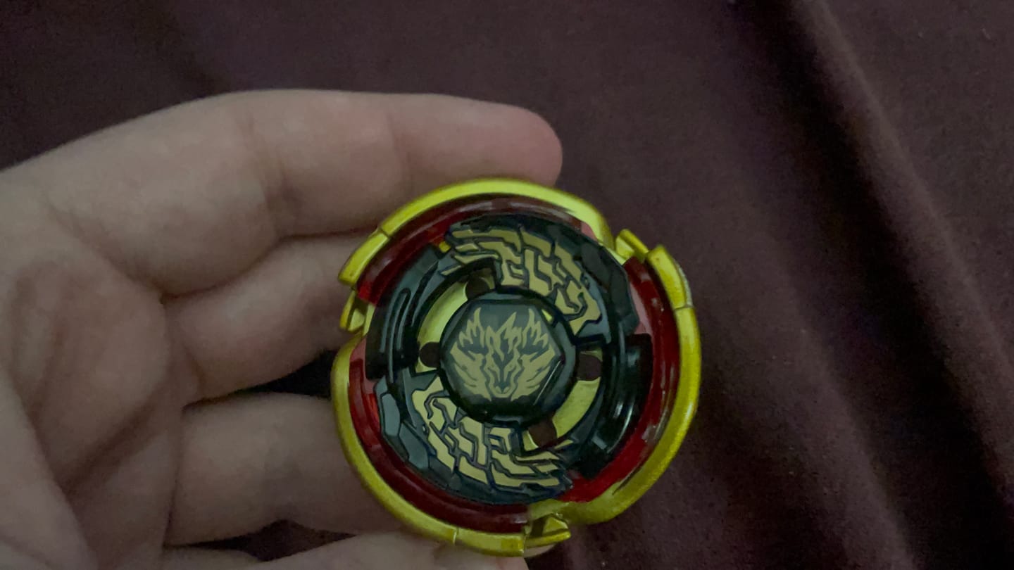 Customer photo review of GOLD Big Bang Pegasis / Cosmic Pegasus 105RF Beyblade Booster