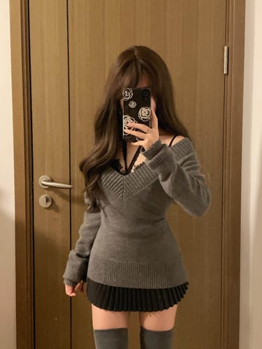 Customer photo review of Vintage sweater series, plaid skirt as an inner layer