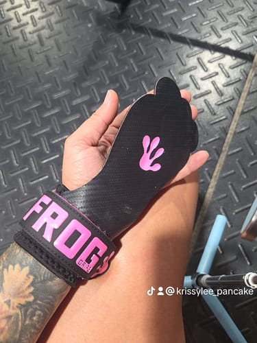Customer photo review of ELITE GRIPS HD - Fingerless Pink