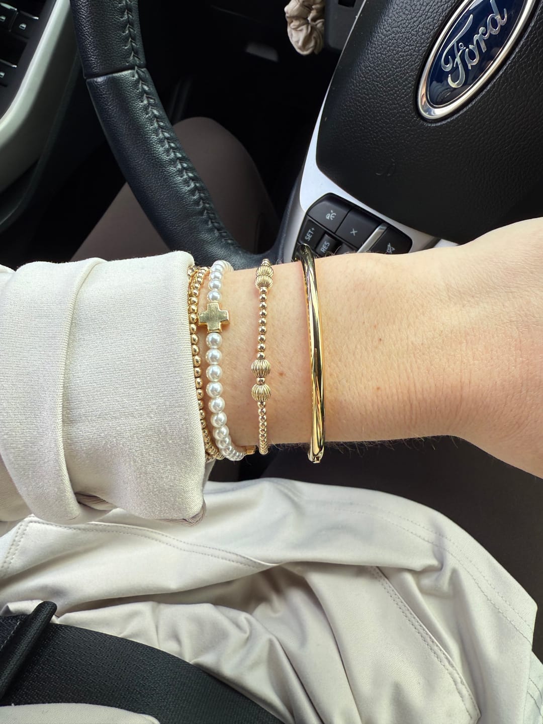 Customer photo review of Classic Oval Bangle