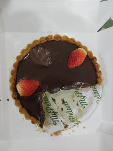 Customer photo review of Signature Hazelnut Chocolate Cream Cheese Tart (Available in KL, Selangor & Seremban)