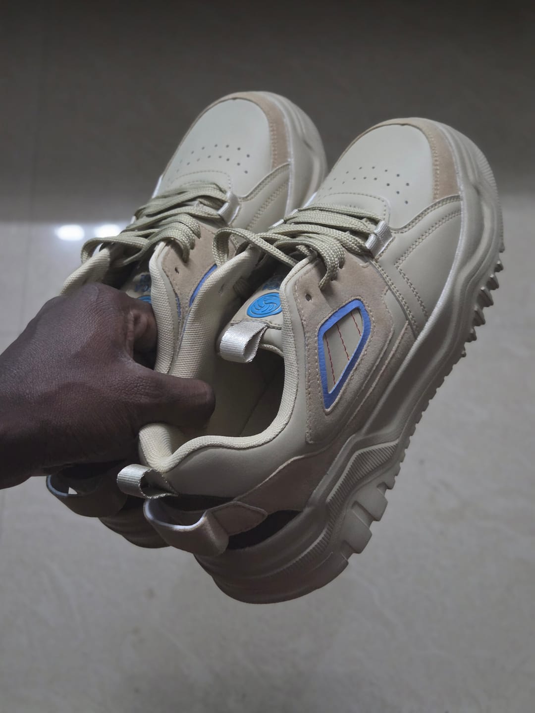 Customer photo review of Bacca Bucci EVOLVE - The Ultimate Low-Top Sneakers for Men