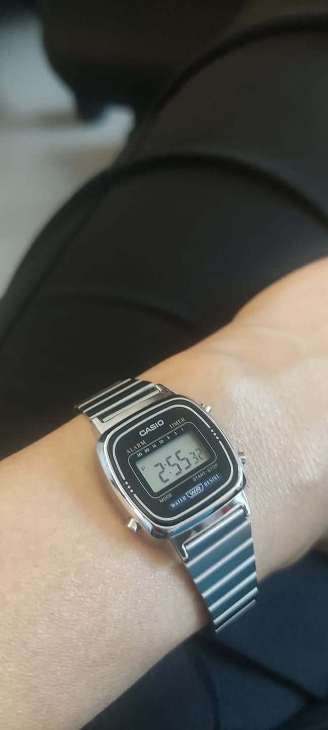 Customer photo review of Reloj Casio Vintage LA670WA-1DF Plateado Mini