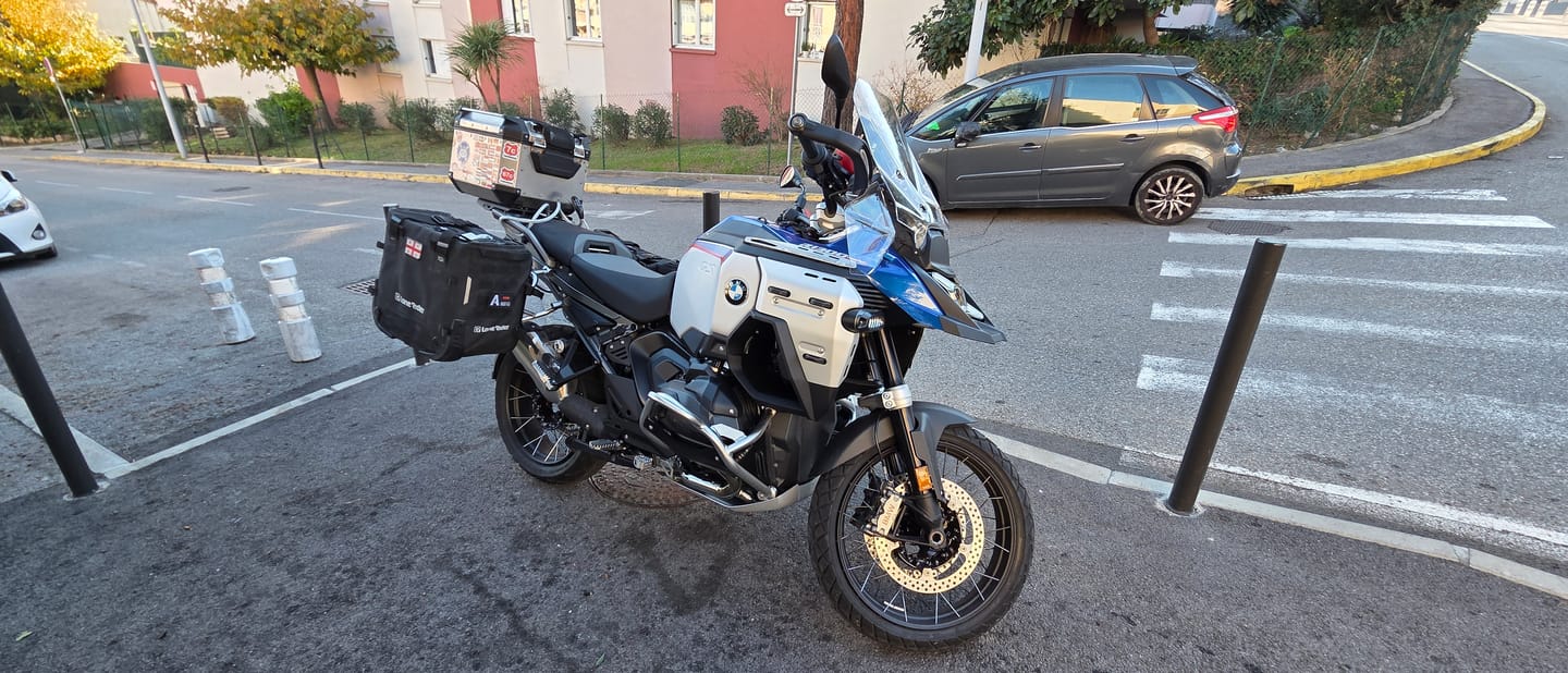 Customer photo review of MotoRacks – Motorcycle Luggage Pannier Racks