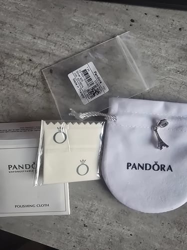 Customer photo review of CHARM PANDORA TORRE EIFFEL PARIS PLATA .925